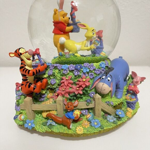 Disney Store Winnie the Pooh Musical Snow Globe Egg Hunt Easter Parade - Picture 8 of 12
